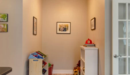 Acrylic vs Glass Diffusers in Modern Ceiling Lights: Which One Is Better?