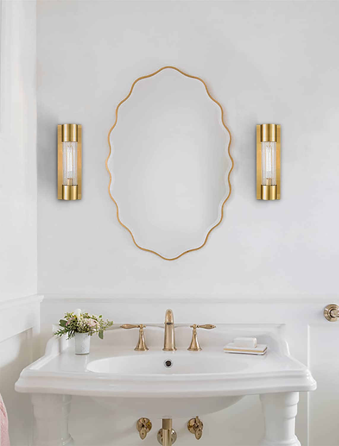 Modern Brass Wall Sconce Light Bathroom Vanity Light with Crackle Glass