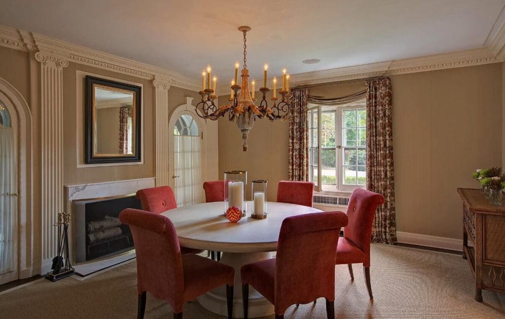4Hang a Chandelier dining 1024x648 1